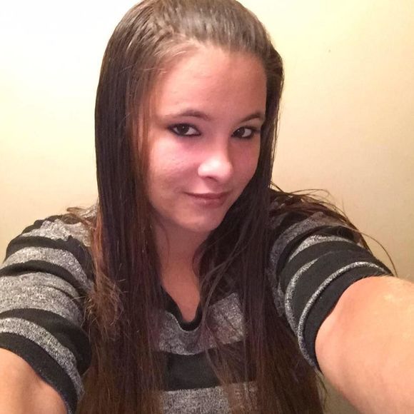 Meet your Posher, Kayla - Picture 1 of 1